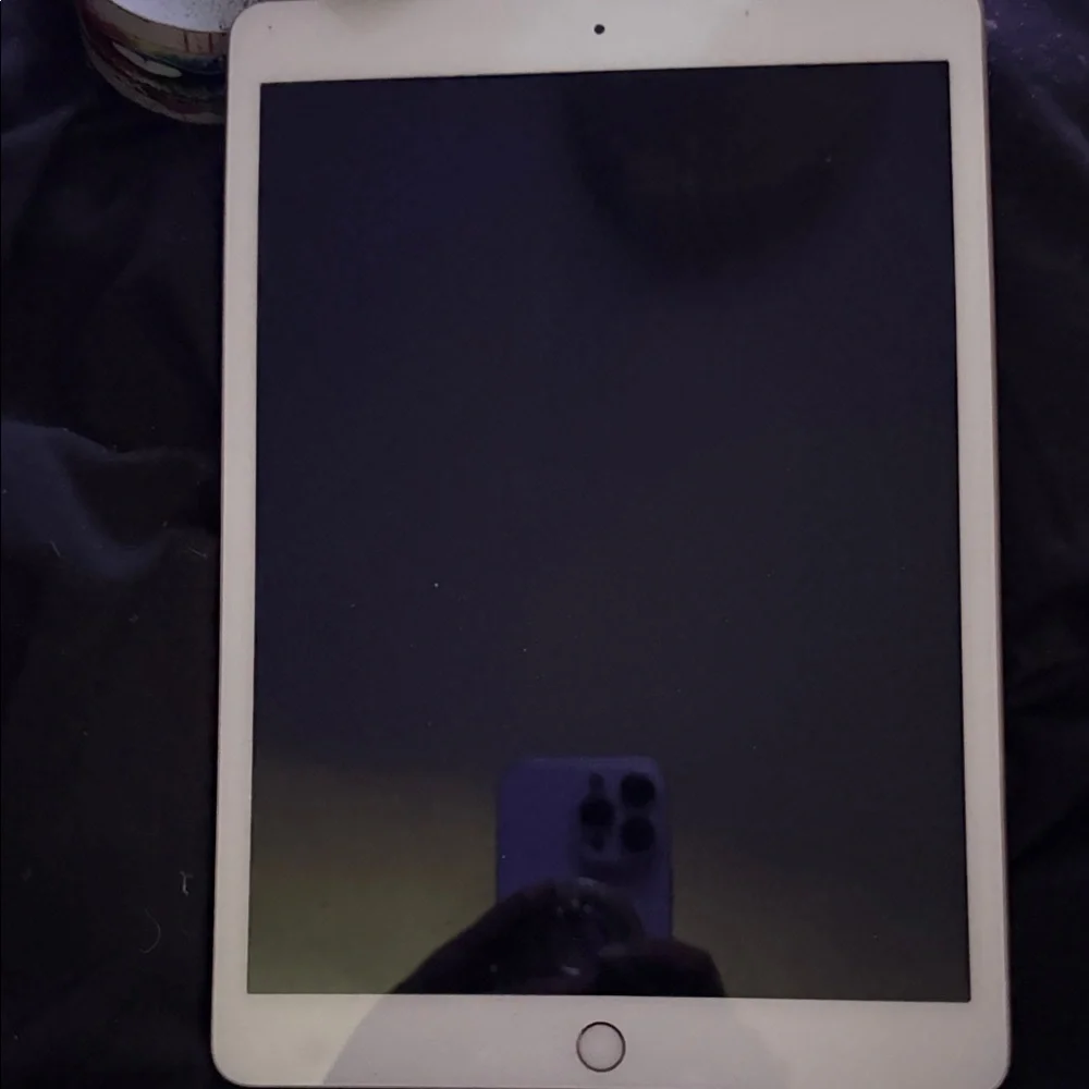 Apple Tablet in White and Gold